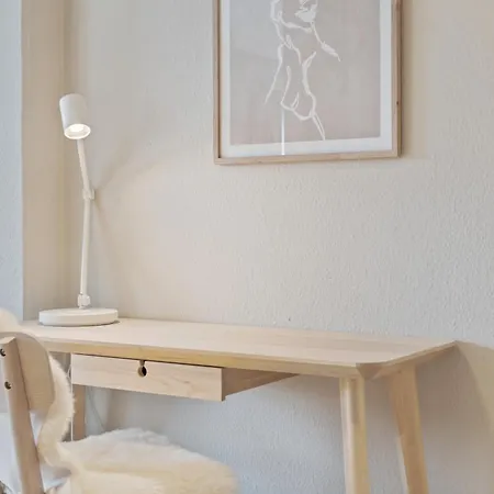 - Naehe Innenhafen Und Hbf * دوسبرغ